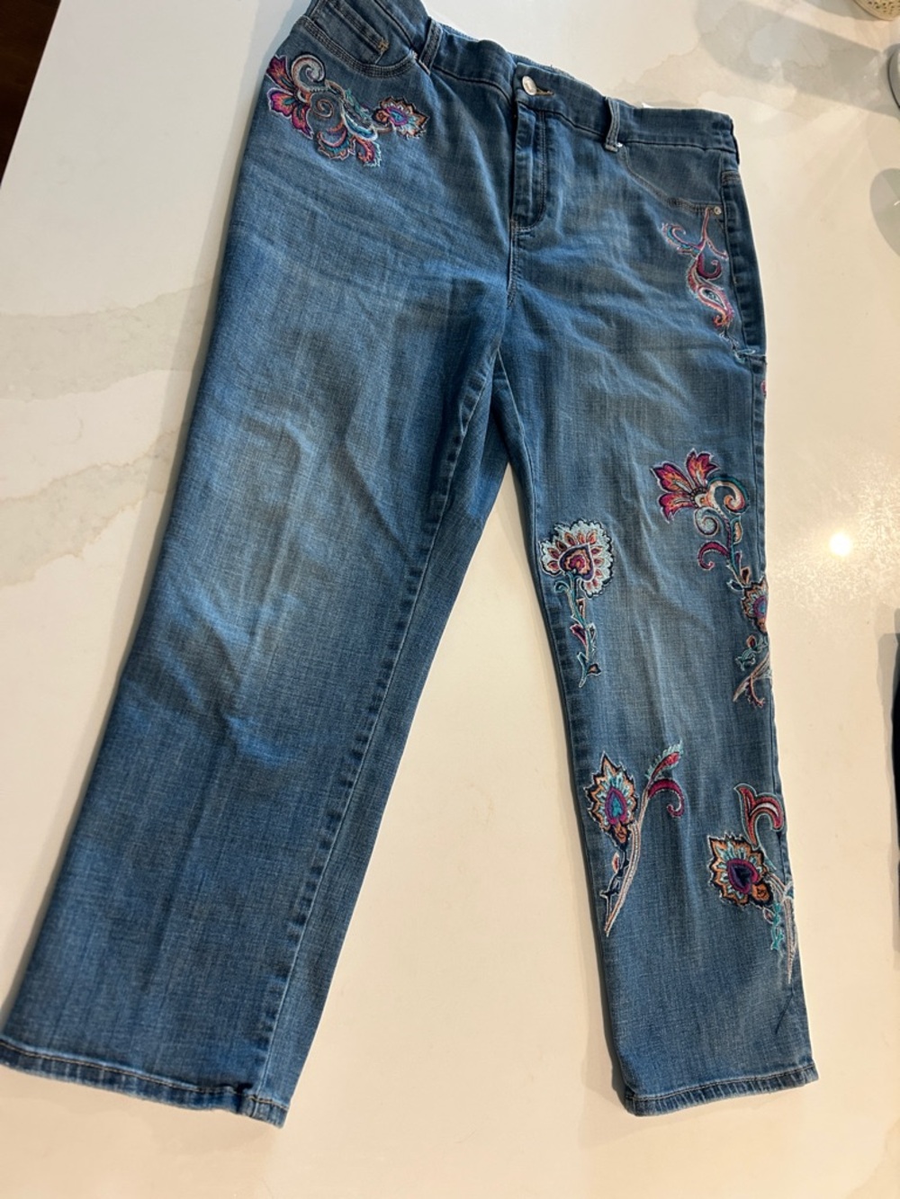 Chico’s Embroidered Straight-Leg cropped Women’s Jeans